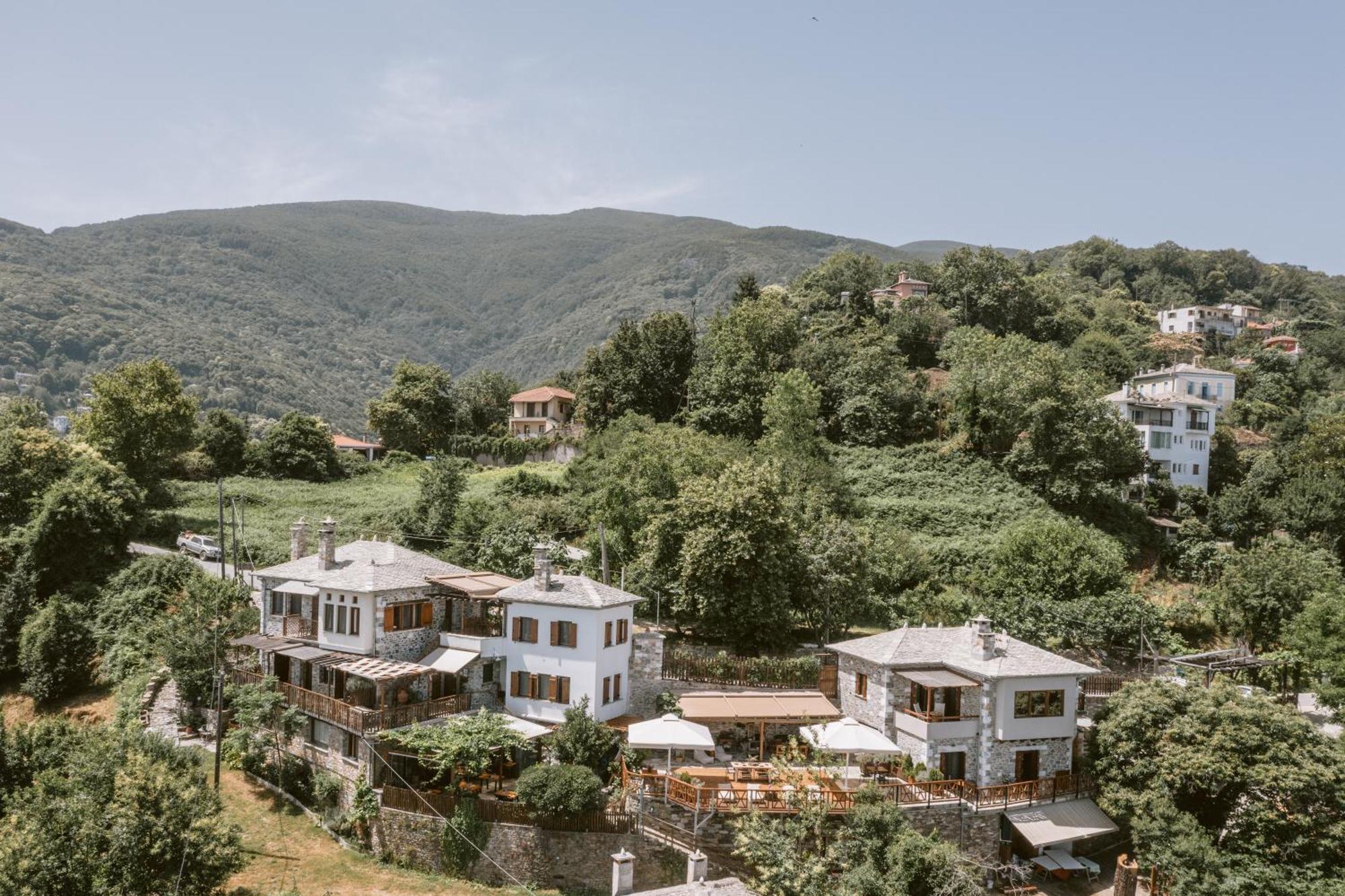 Adama Mouresi Exterior foto